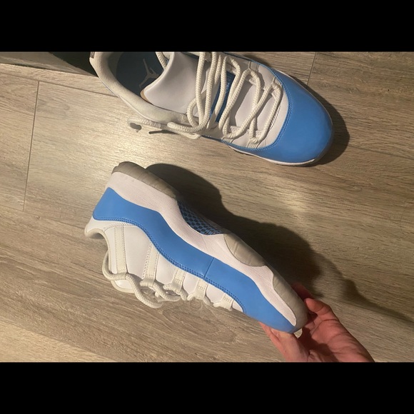Jordan 11 Retro Low University Blues main image 4